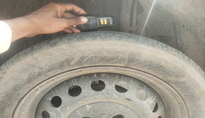 2021 Tata NEXON XE PETROL, Petrol, Manual, 88,670 km, tyre