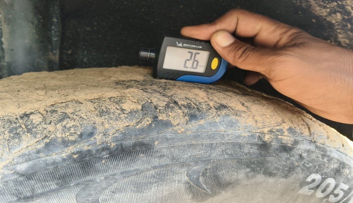 2019 Maruti Vitara Brezza ZDI, Diesel, Manual, 1,20,142 km, tyre