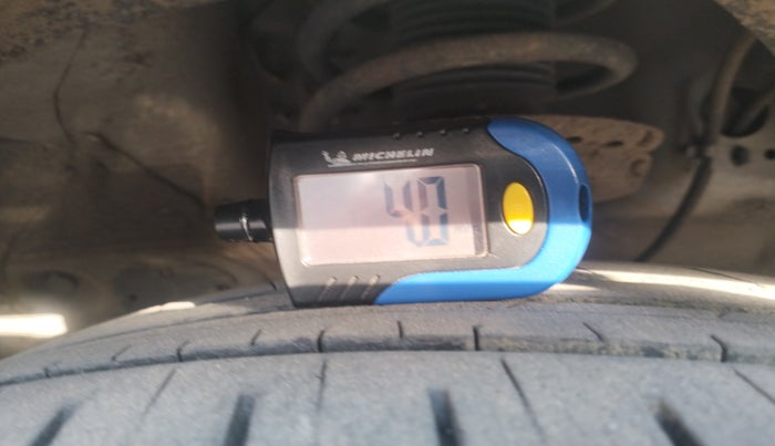 2016 Hyundai Creta BASE 1.4 DIESEL, Diesel, Manual, 1,99,660 km, tyre