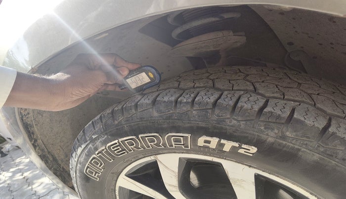 2016 Nissan Terrano XV D THP 110 PS, Diesel, Manual, 1,00,689 km, tyre