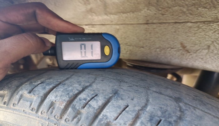 2014 Maruti Alto 800 VXI, Petrol, Manual, 68,311 km, tyre