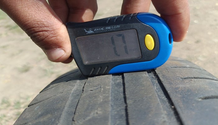 2014 Maruti Alto 800 VXI, Petrol, Manual, 68,311 km, tyre