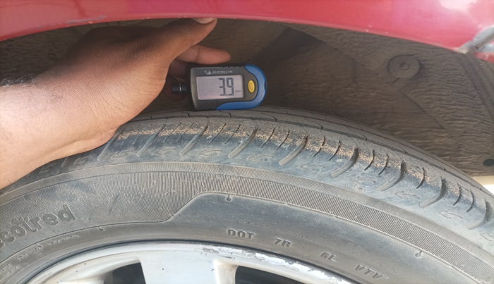 2013 Hyundai i20 ASTA 1.2, Petrol, Manual, 1,27,786 km, tyre