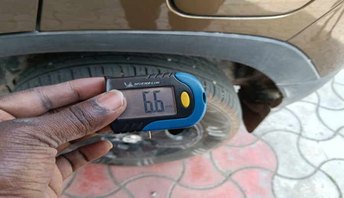 2022 Tata PUNCH ACCOMPLISHED MT, Petrol, Manual, 14,497 km, tyre