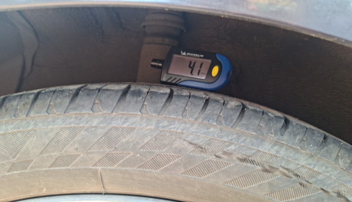 2020 Hyundai AURA SX 1.2, Petrol, Manual, 1,55,213 km, tyre