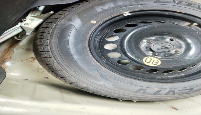 2015 Maruti Baleno ALPHA PETROL 1.2, Petrol, Manual, 1,39,724 km, tyre