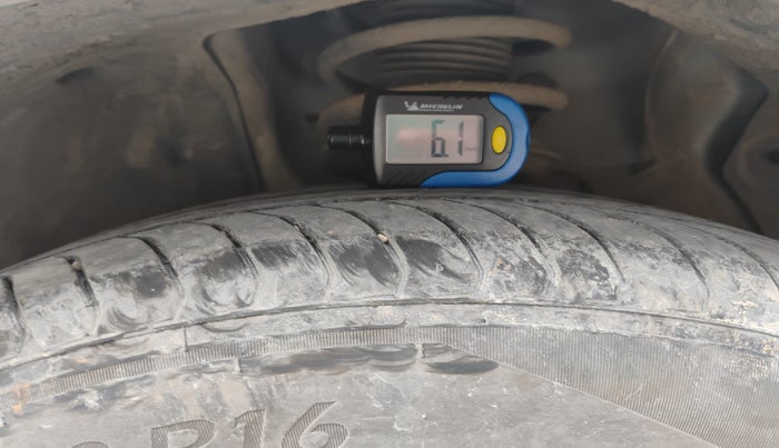 2024 MG ASTOR Sprint 1.5 MT (Ivory), Petrol, Manual, 14,112 km, tyre