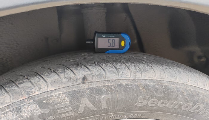 2024 MG ASTOR Sprint 1.5 MT (Ivory), Petrol, Manual, 14,112 km, tyre