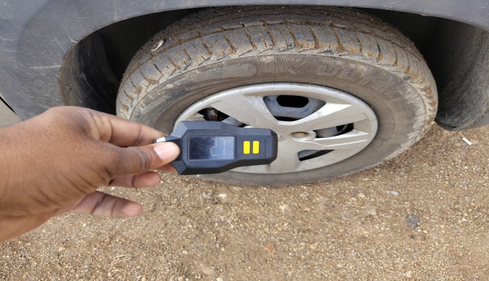 2019 Renault Kwid RXL, Petrol, Manual, 57,373 km, tyre