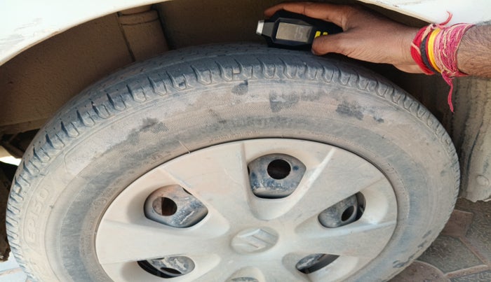 2011 Maruti Swift VXI, Petrol, Manual, 99,222 km, tyre