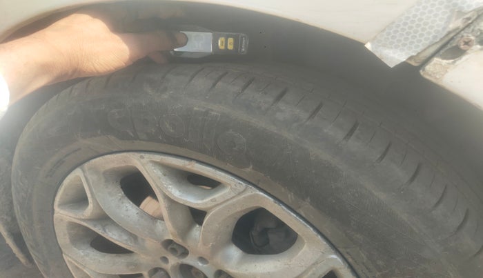 2013 Ford Ecosport TITANIUM 1.5L DIESEL, Diesel, Manual, 1,61,367 km, tyre