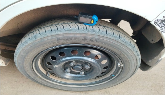 2014 Maruti Wagon R 1.0 VXI, Petrol, Manual, 1,07,253 km, tyre