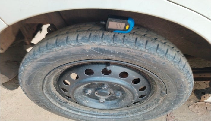 2014 Maruti Wagon R 1.0 VXI, Petrol, Manual, 1,07,253 km, tyre