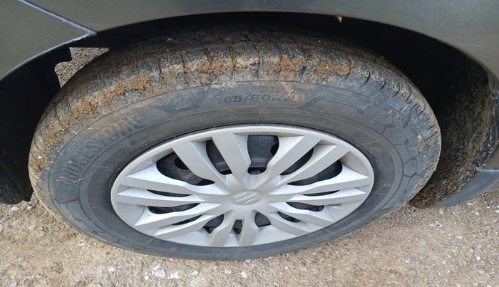 2019 Maruti Dzire VDI, Diesel, Manual, 1,30,988 km, tyre