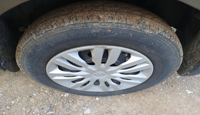 2019 Maruti Dzire VDI, Diesel, Manual, 1,30,988 km, tyre