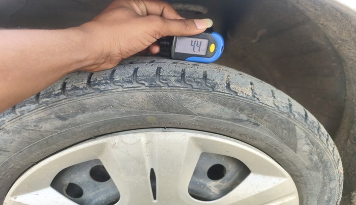 2014 Maruti Wagon R 1.0 VXI, Petrol, Manual, 1,03,893 km, tyre