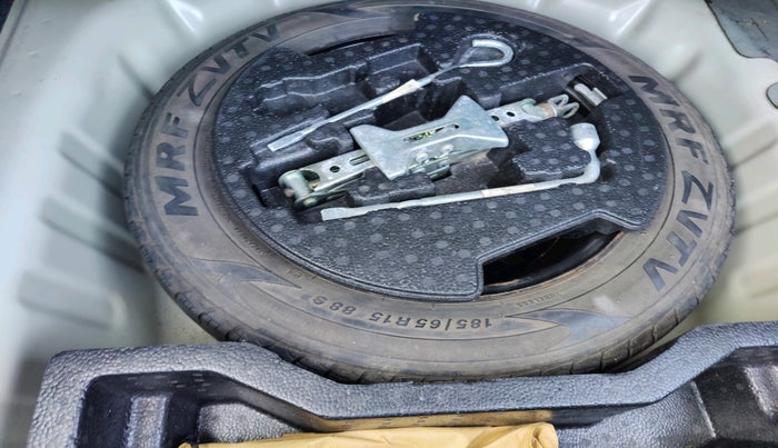 2017 Maruti Ciaz ZETA DIESEL 1.3, Diesel, Manual, 1,26,535 km, tyre