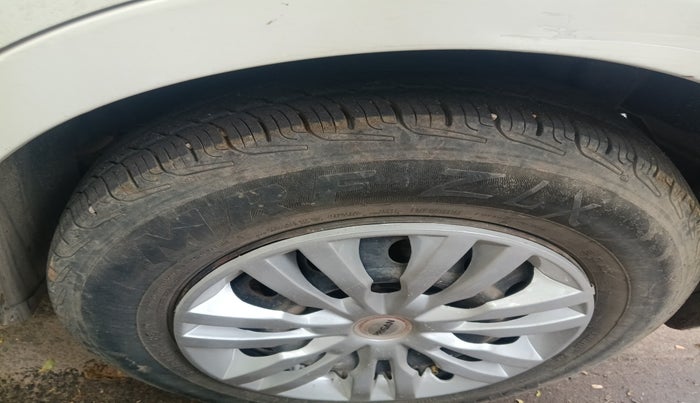 2014 Maruti Swift Dzire VXI, Petrol, Manual, 1,67,921 km, tyre