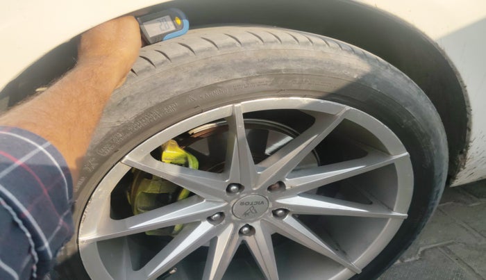 2015 Chevrolet Cruze LTZ, Diesel, Manual, 97,956 km, tyre