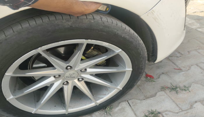 2015 Chevrolet Cruze LTZ, Diesel, Manual, 97,956 km, tyre