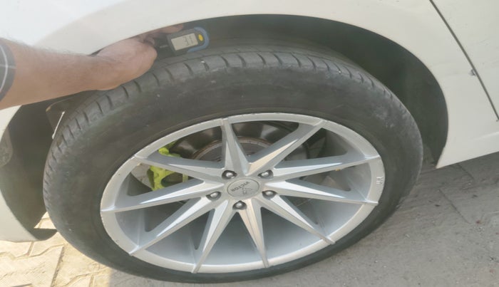 2015 Chevrolet Cruze LTZ, Diesel, Manual, 97,956 km, tyre