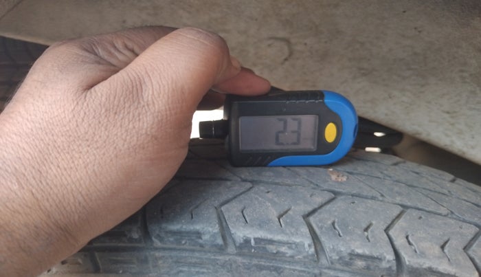 2019 Maruti Eeco 5 STR WITH A/C+HTR, Petrol, Manual, 1,11,496 km, tyre