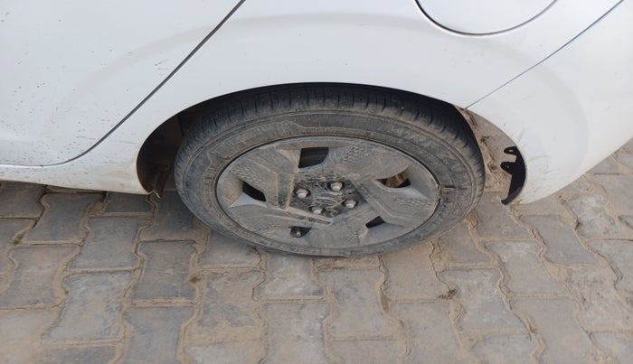 2022 Hyundai GRAND I10 NIOS MAGNA CORPORATE EDITION 1.2 KAPPA VTVT, Petrol, Manual, 37,473 km, tyre