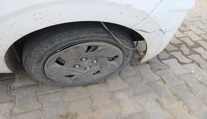 2022 Hyundai GRAND I10 NIOS MAGNA CORPORATE EDITION 1.2 KAPPA VTVT, Petrol, Manual, 37,473 km, tyre