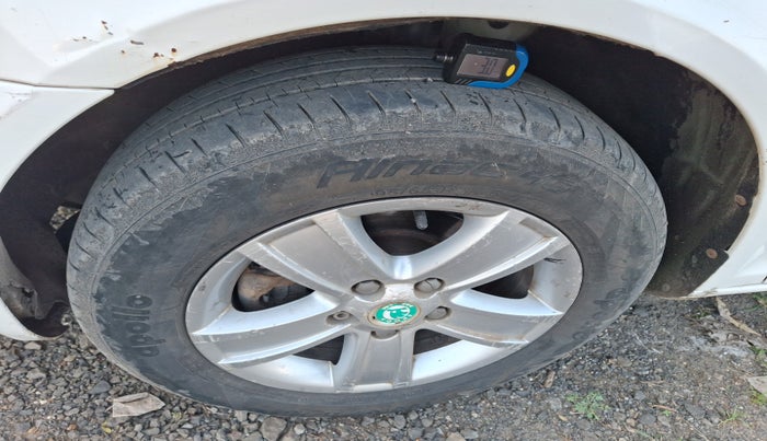 2010 Skoda Laura AMBIENTE 1.9 TDI MT, Diesel, Manual, 2,68,062 km, tyre