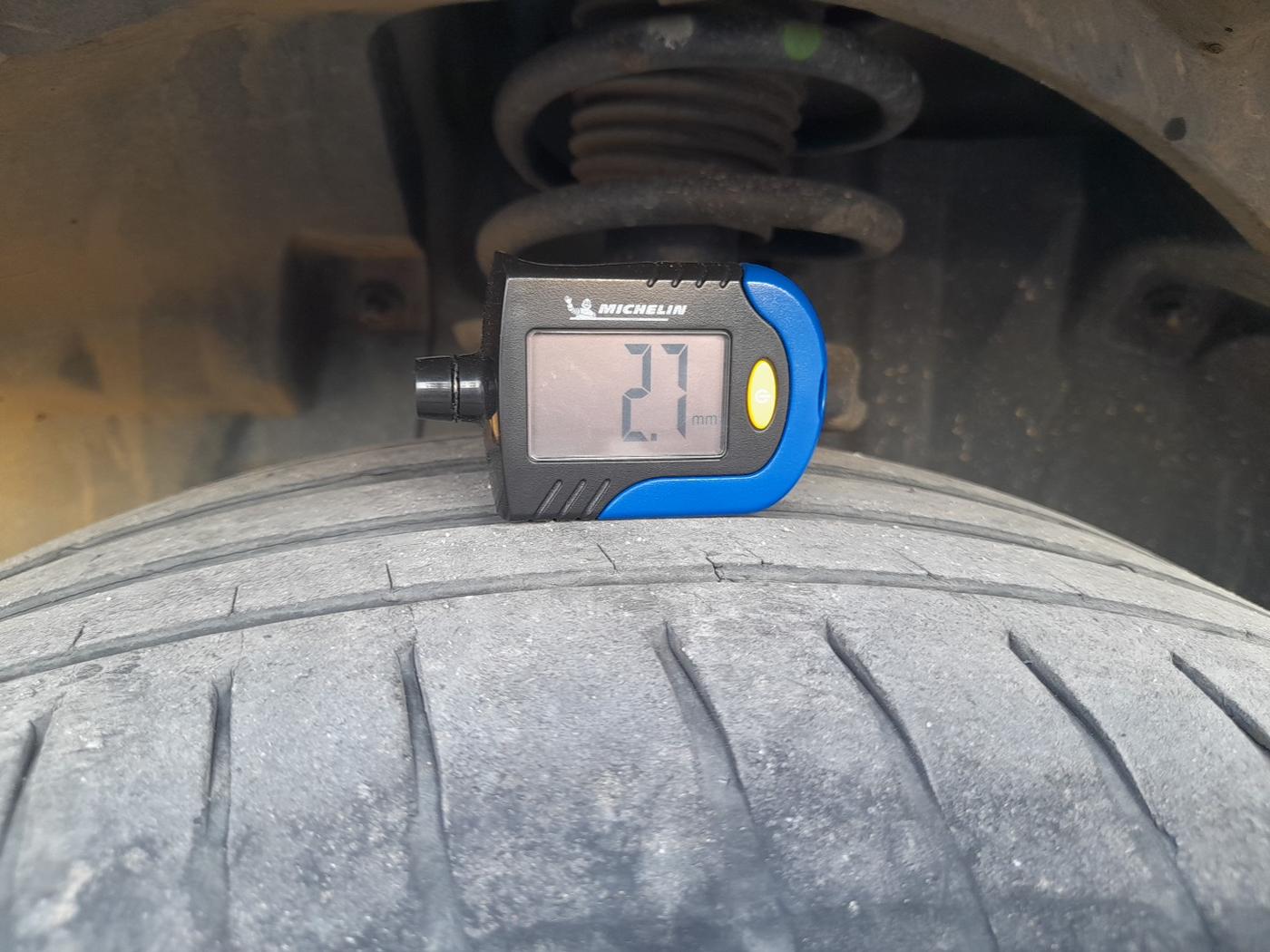 2023 Jeep MERIDIAN LIMITED (O) 4X4 AT, Diesel, Automatic, 24,200 km, tyre