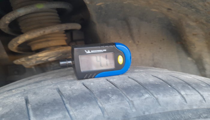 2023 Jeep MERIDIAN LIMITED (O) 4X4 AT, Diesel, Automatic, 24,200 km, tyre