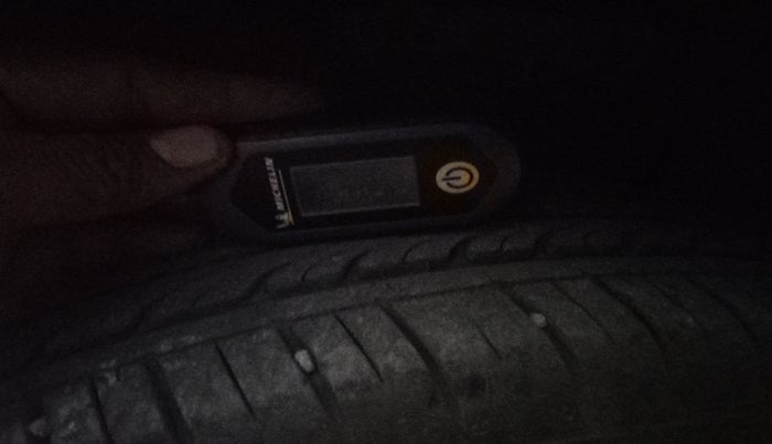 2022 Hyundai VENUE S 1.2, Petrol, Manual, 30,712 km, tyre