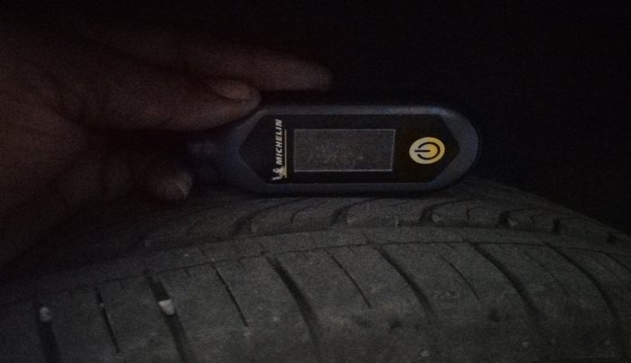 2022 Hyundai VENUE S 1.2, Petrol, Manual, 30,712 km, tyre