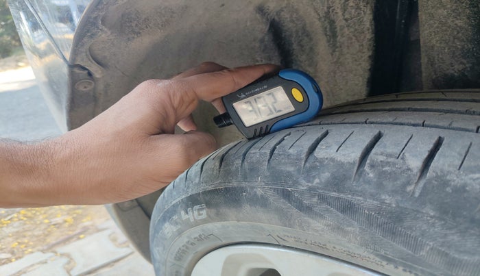 2023 Maruti Baleno  ZETA CNG 1.2L, Petrol, Manual, 1,02,798 km, tyre