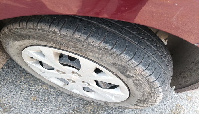 2013 Hyundai Grand i10 SPORTZ 1.2 KAPPA VTVT, Petrol, Manual, 62,000 km, tyre