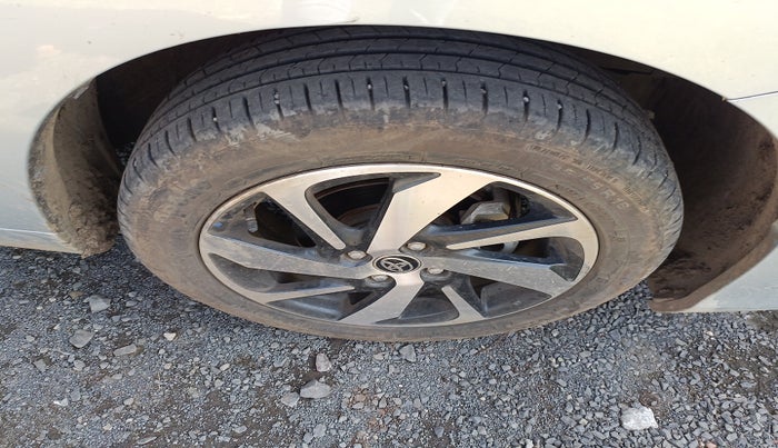 2022 Toyota Glanza G, Petrol, Manual, 32,655 km, tyre