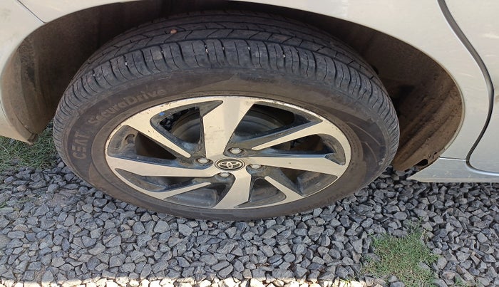 2022 Toyota Glanza G, Petrol, Manual, 32,655 km, tyre