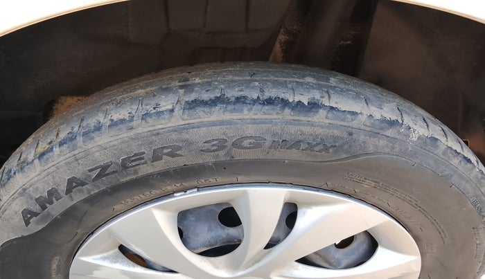 2022 Maruti Swift VXI, Petrol, Manual, 62,454 km, tyre