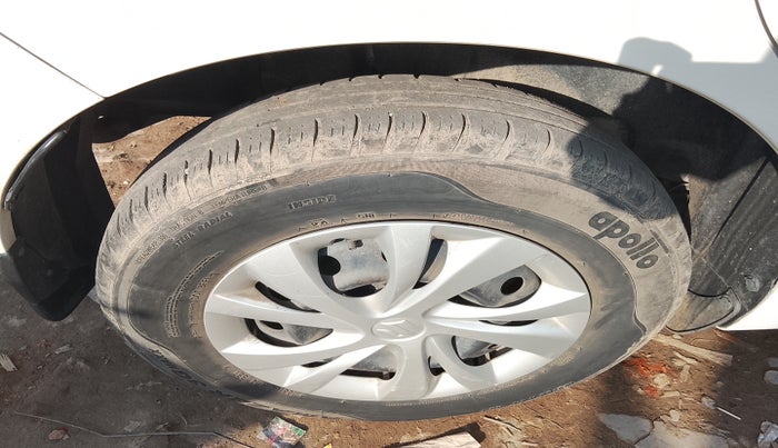 2022 Maruti Swift VXI, Petrol, Manual, 62,454 km, tyre