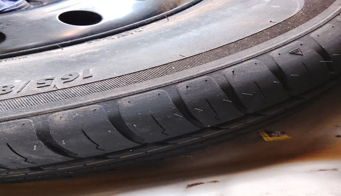 2022 Maruti Swift VXI, Petrol, Manual, 62,454 km, tyre