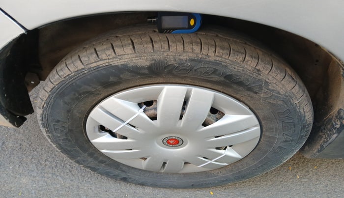 2016 Maruti Alto 800 LXI, Petrol, Manual, 82,981 km, tyre