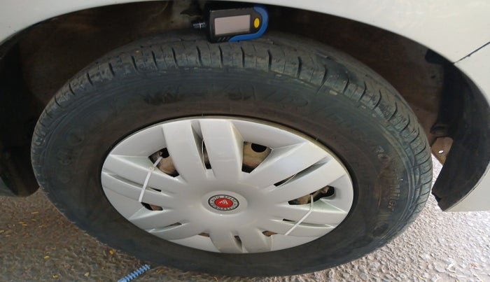 2016 Maruti Alto 800 LXI, Petrol, Manual, 82,981 km, tyre