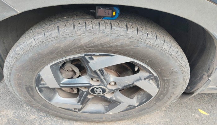 2019 Hyundai VENUE SX PLUS 1.0 TURBO DCT, Petrol, Automatic, 81,179 km, tyre