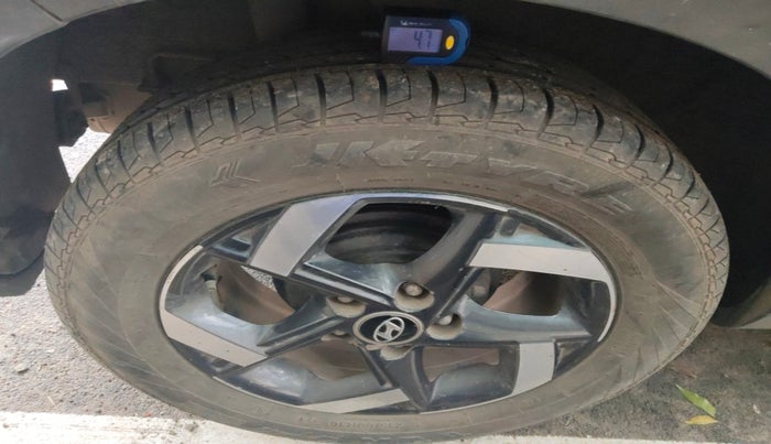 2019 Hyundai VENUE SX PLUS 1.0 TURBO DCT, Petrol, Automatic, 81,179 km, tyre