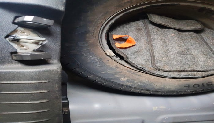 2019 Hyundai VENUE SX PLUS 1.0 TURBO DCT, Petrol, Automatic, 81,179 km, tyre