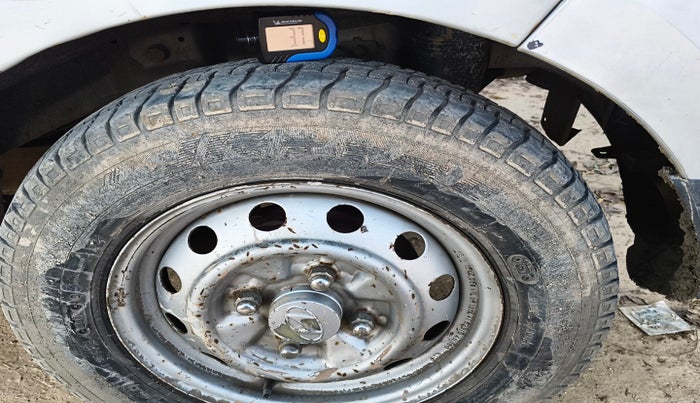 2012 Hyundai Eon ERA +, Petrol, Manual, 93,732 km, tyre