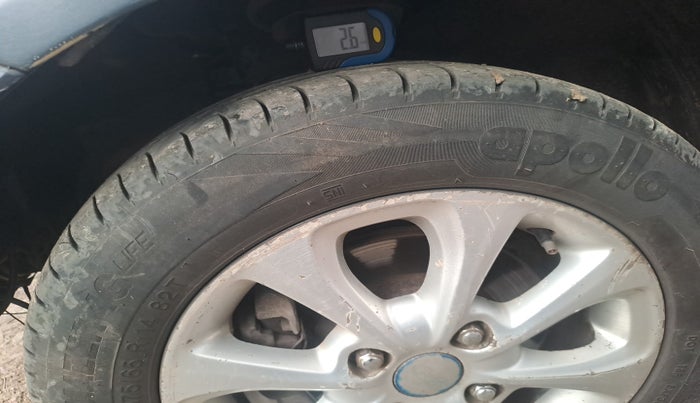 2012 Ford Figo TITANIUM 1.4 DIESEL, Diesel, Manual, 2,74,339 km, tyre