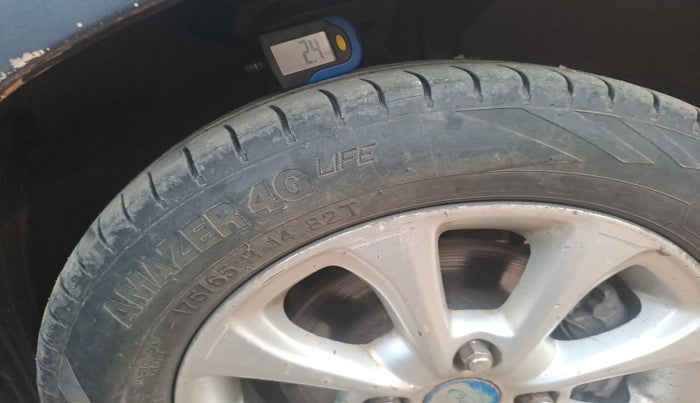 2012 Ford Figo TITANIUM 1.4 DIESEL, Diesel, Manual, 2,74,339 km, tyre