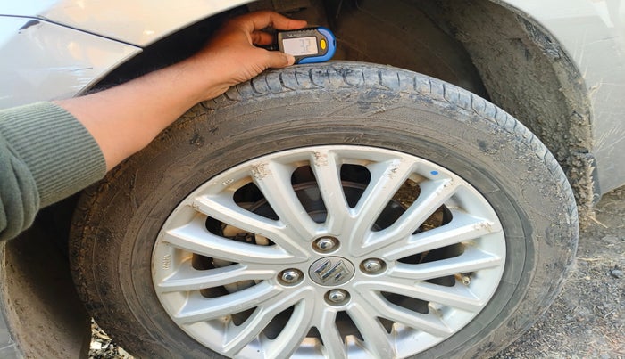 2022 Maruti Dzire ZXI CNG, Petrol, Manual, 1,08,079 km, tyre