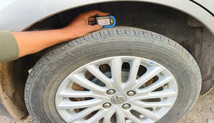 2022 Maruti Dzire ZXI CNG, Petrol, Manual, 1,08,079 km, tyre